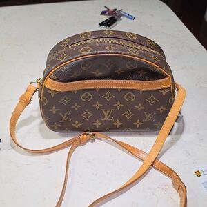 Louis Vuitton Monogram Canvas Crossbody with Vachetta Trim